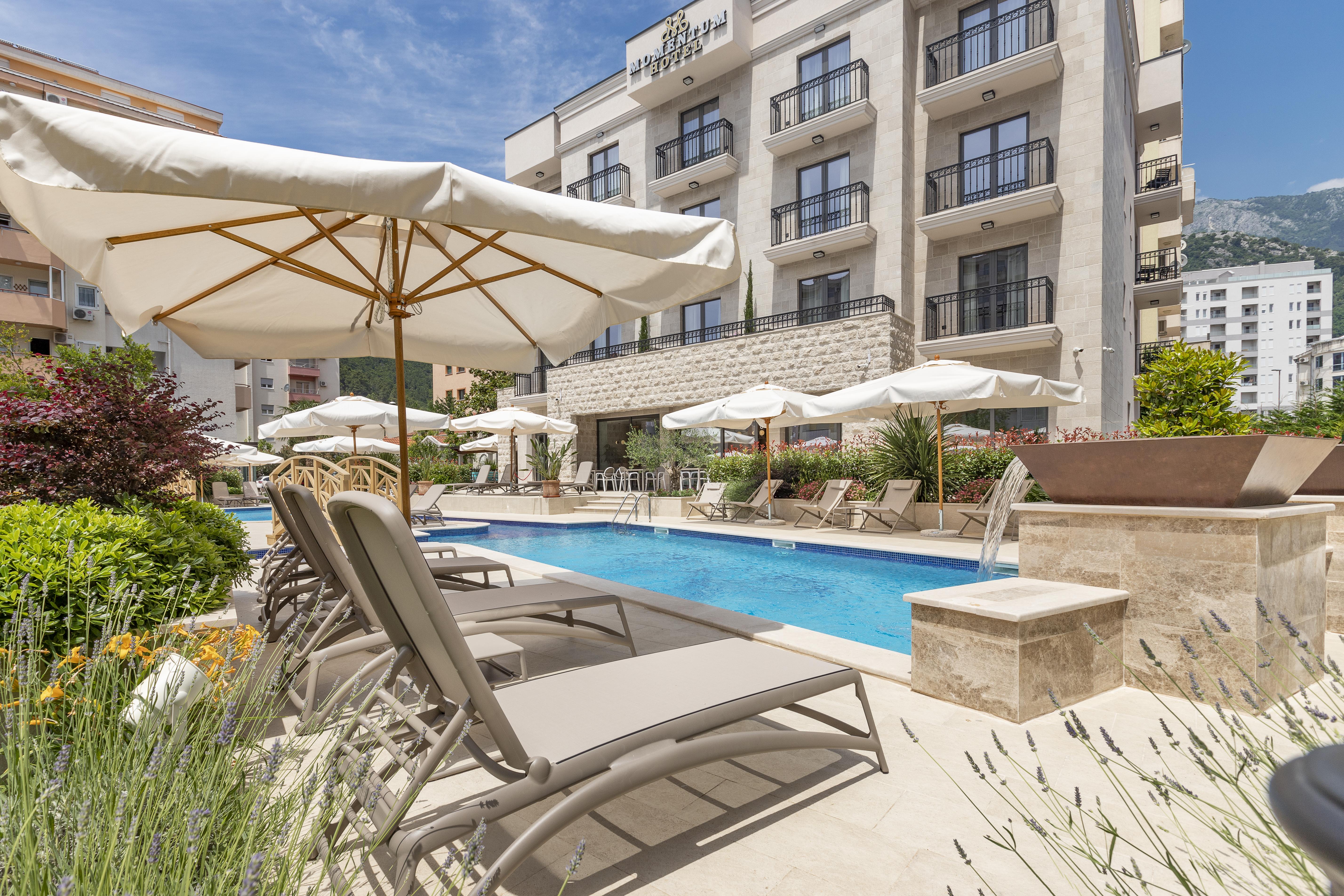 Boutique Hotel Momentum By Aycon Budva Exteriör bild