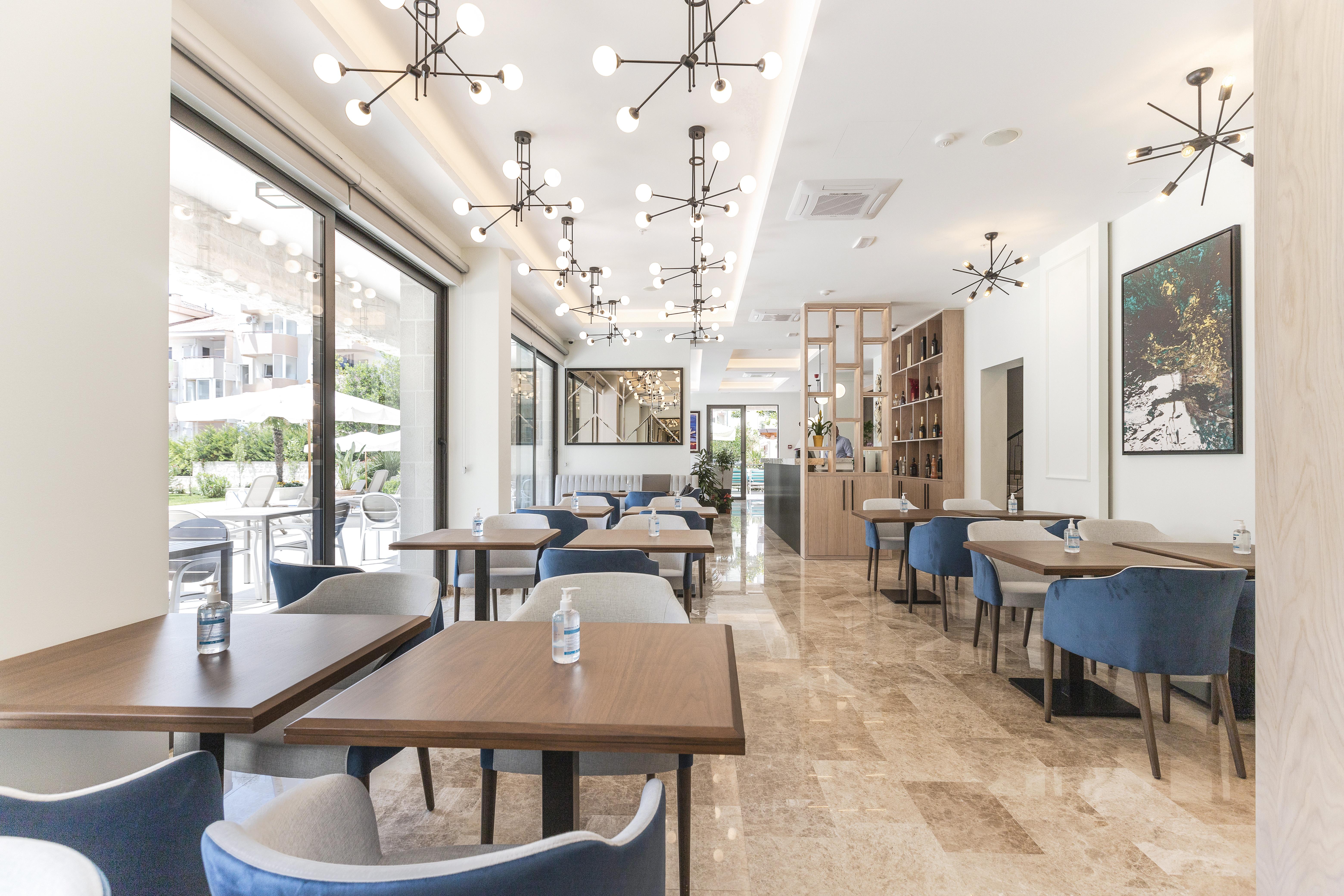 Boutique Hotel Momentum By Aycon Budva Exteriör bild
