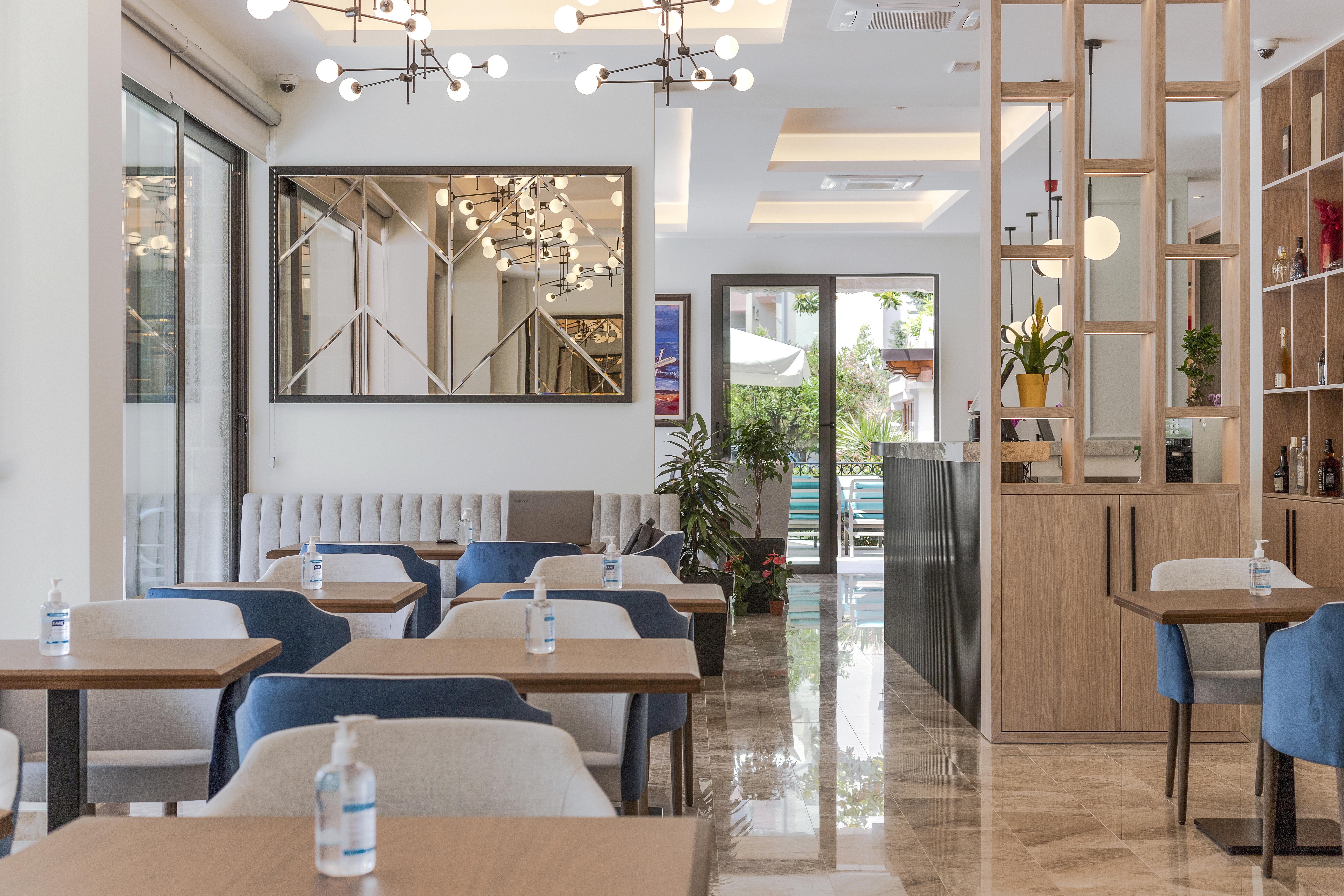 Boutique Hotel Momentum By Aycon Budva Exteriör bild