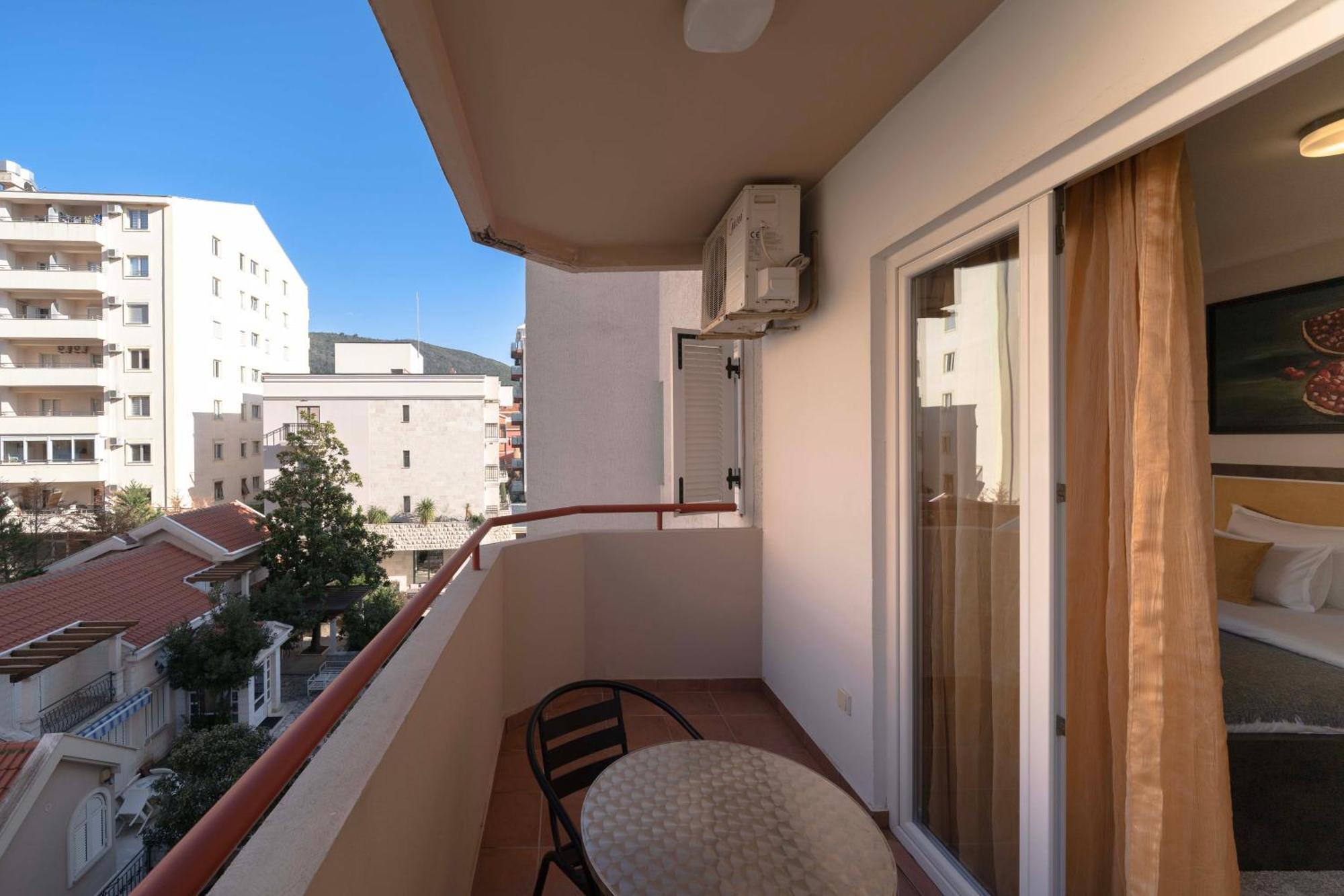 Boutique Hotel Momentum By Aycon Budva Rum bild